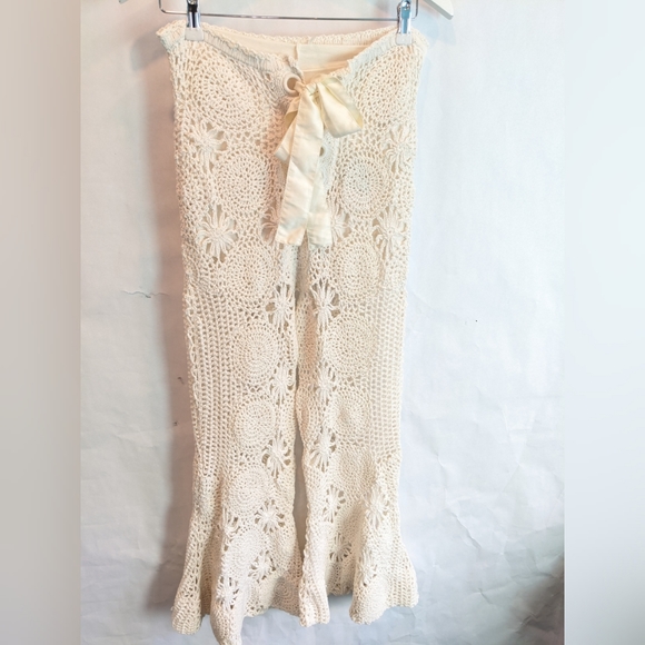 Free People Crochet white pants size M in EUC - Picture 5 of 13